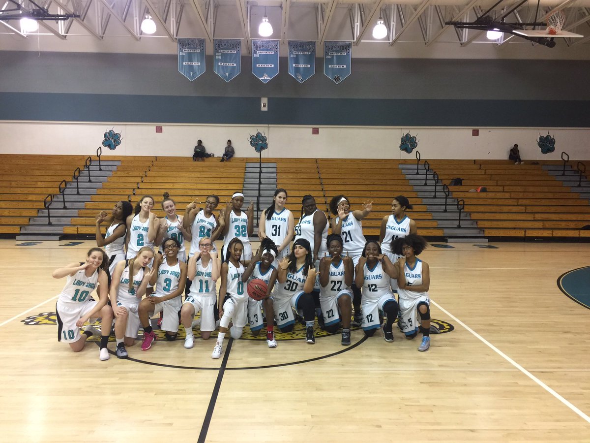 cghs_JagsWBB's tweet image. Head over to Taravella to see the Lady JAGS play at 6!! Rivalry game. #ready #goalstomeet