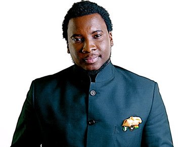 GhanaliveTwitt's tweet photo. #Sonnie is ready to win the hearts at #4Peace concert #VoteforJMnumber3 #DECEMBERISLIVE #votejm3 #RYSENSHYNE
https://t.co/G4vze4OmAu https://t.co/IKtGFcM69t