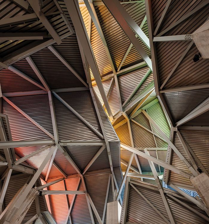 RIBAJ's tweet photo. Fractured soffits, tropical light, bleeding colour: Fernando Alda’s take on Frank Gehry #ribajreview
https://t.co/3iVrchRD7F https://t.co/Q7EmSr8gek