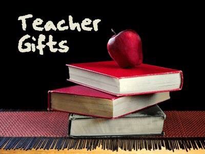 Honor an educator this holiday season by donating to Beyond the Books Educational Foundation in their name. 
bit.ly/2cmA4hO