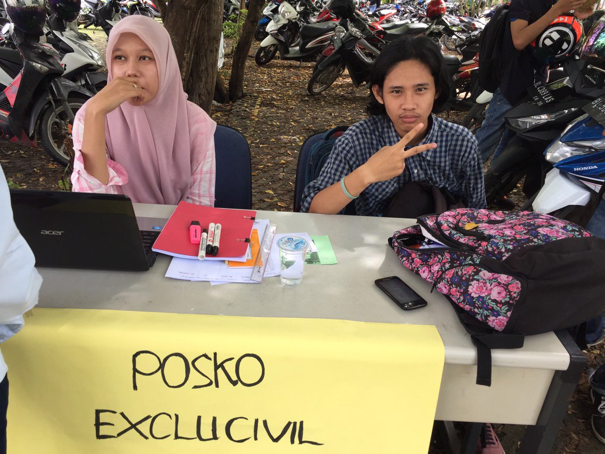 Ayo singgah ke Posko Exclu Civil di parkiran TeknikbTercinta ya