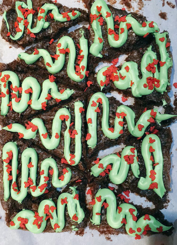 Heavenelexnor's tweet photo. @Zoella tried your christmas tree brownies #ZoellaBaking https://t.co/WE1SuCd6h8