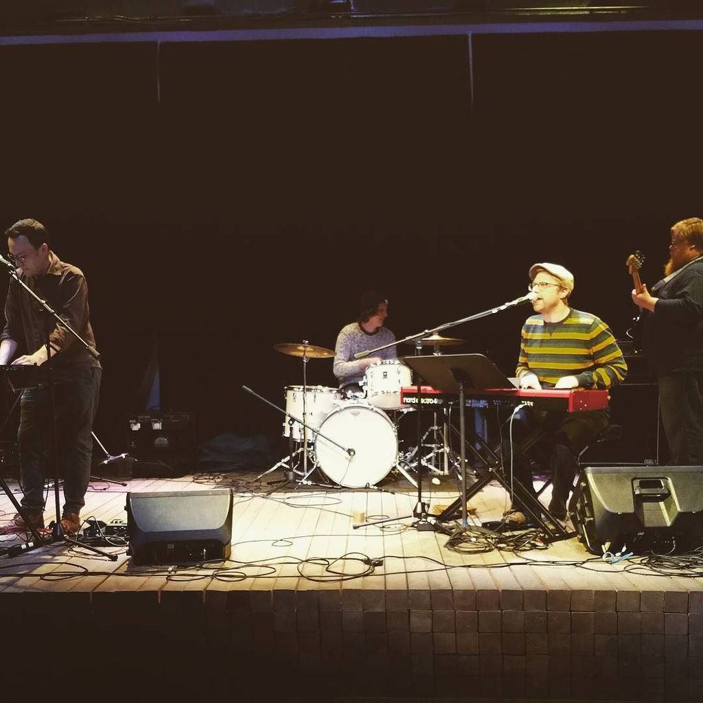 At <a href="/thebay_/">sophie aubergine</a> listening to the soulful stylings of @anj_music .
Music to my ears.