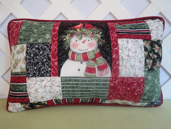 PottiTeam's tweet photo. Patchwork Snowman Christmas Pillow in Burgundy Red Green White / Red Green Pillow / Snowman Pillow / Holiday Decor … https://t.co/aWEO3vEn7p