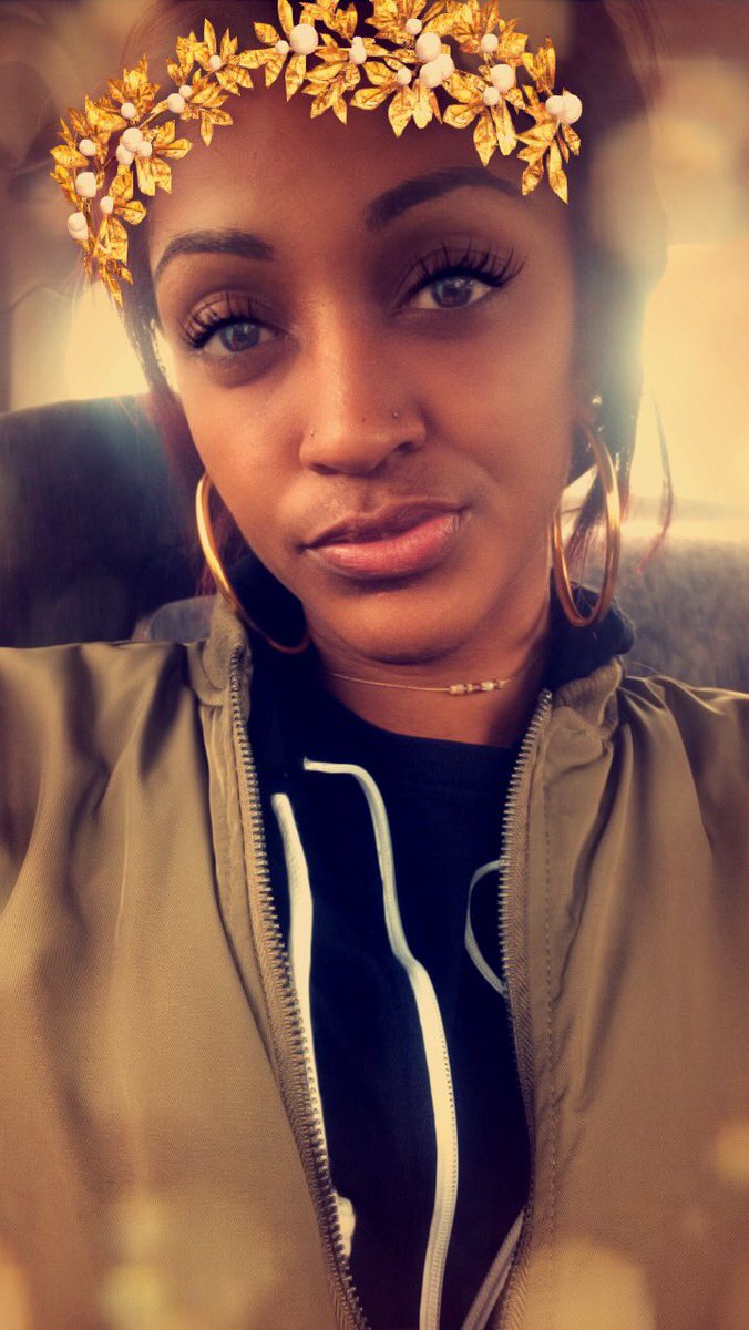 Smooch_DoesThis's tweet photo. Nay 👸🏽 https://t.co/r1cL2daujO