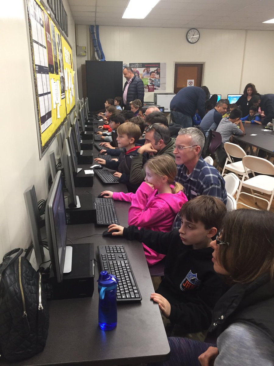 mulhall_l's tweet photo. Thank you for a great Night of Code! @OBENSchools @ObenTech #HourofCode #computereducationweek https://t.co/Hm5wThE9W4