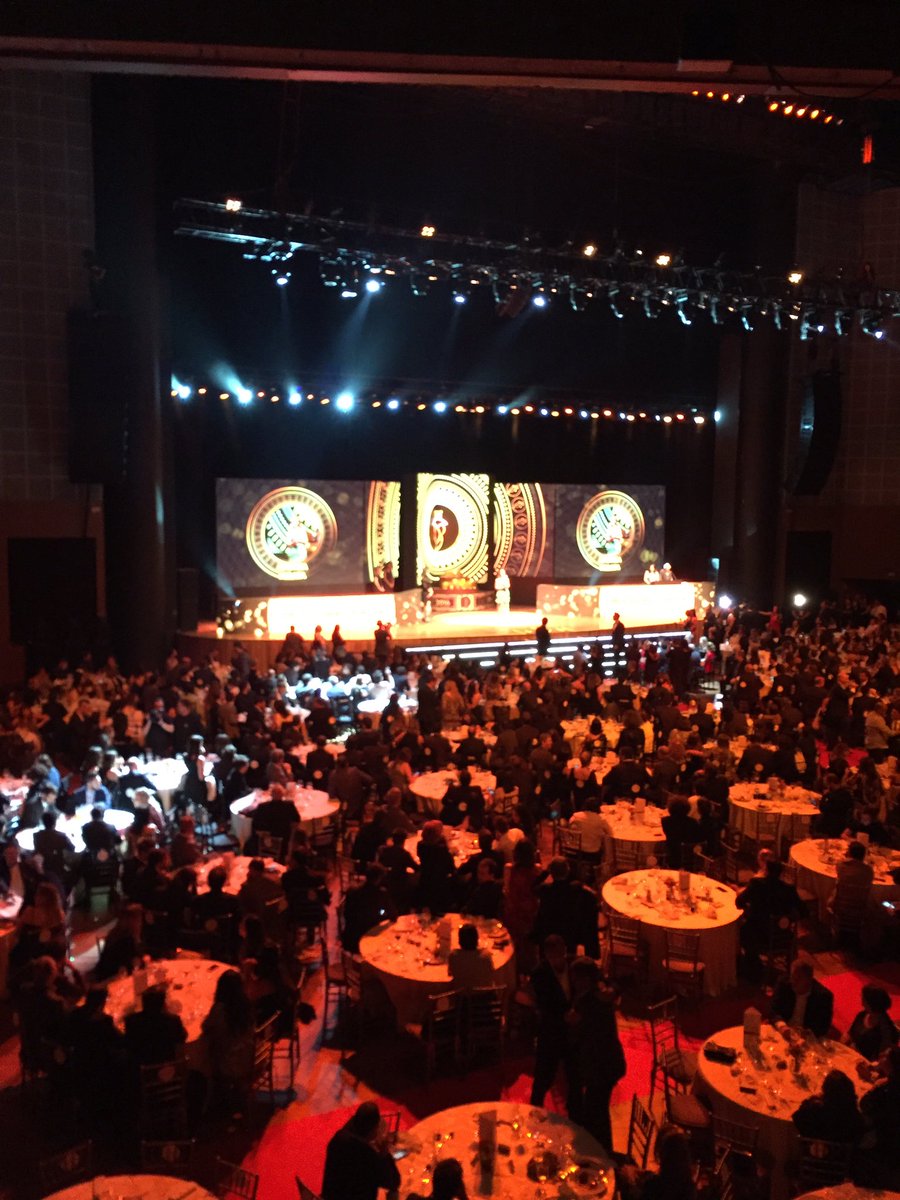 meioemensagem's tweet photo. PROFISSIONAL DE MÍDIA: Andrea Hirata (LeoBurnett Tailor Made). #cabore2016 https://t.co/QYgAsXVPey