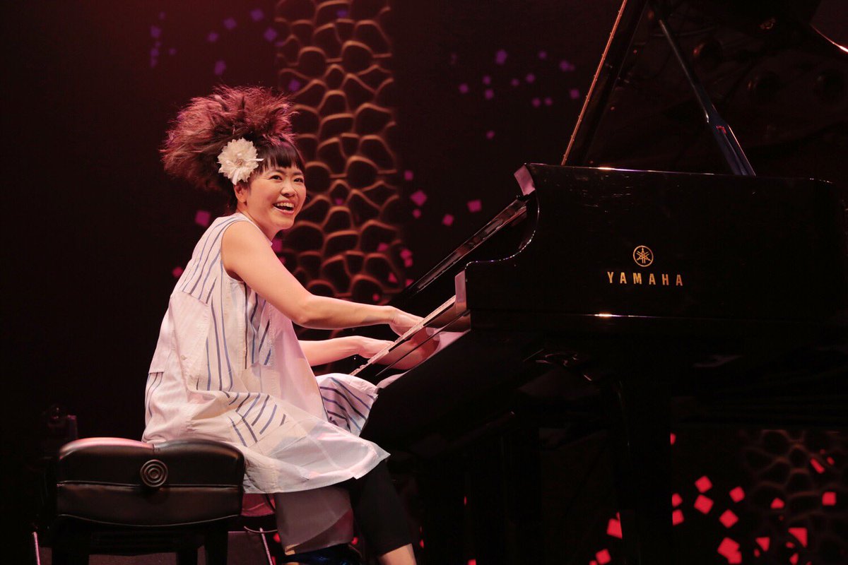 上原ひろみ ザ・トリオ・プロジェクト feat. アドリアン・フェロー