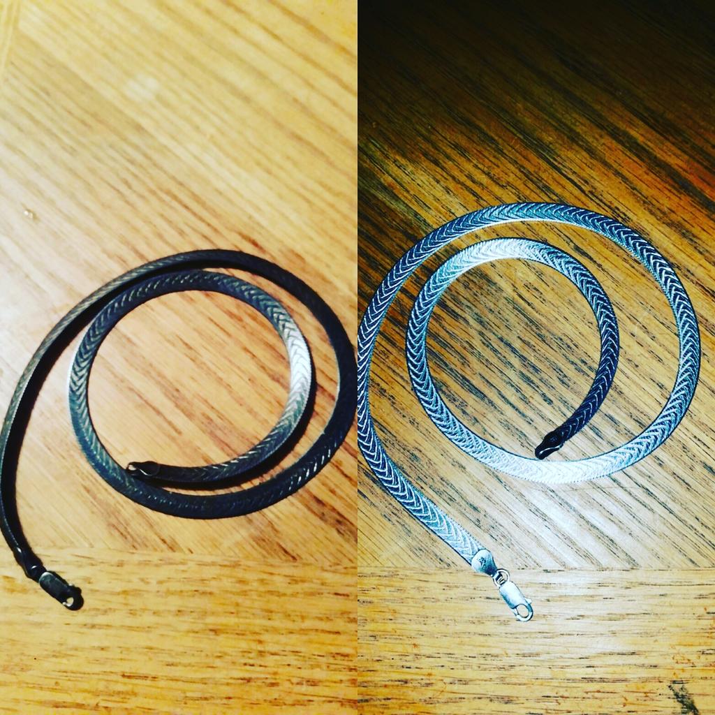 TimWByrdmusic's tweet photo. #Blingiepaste
#silvercleaner "This haringbone chain was black!!! 1cleaning
Contact inventor lakeshiambyrd@gmail.com https://t.co/emELtFMhJ7