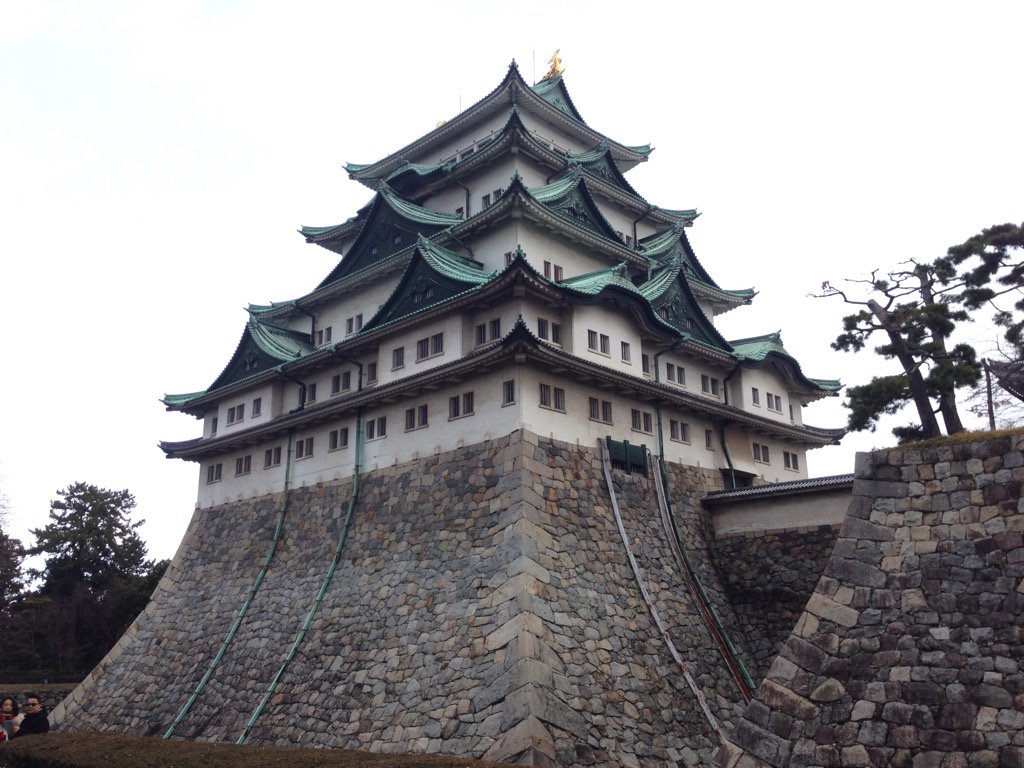 Japonists's tweet photo. There are famous castle in each prefecture. Picture: "Nagoya" castle.  https://t.co/uoHzrYbMJu  https://t.co/MAVYOgVb57