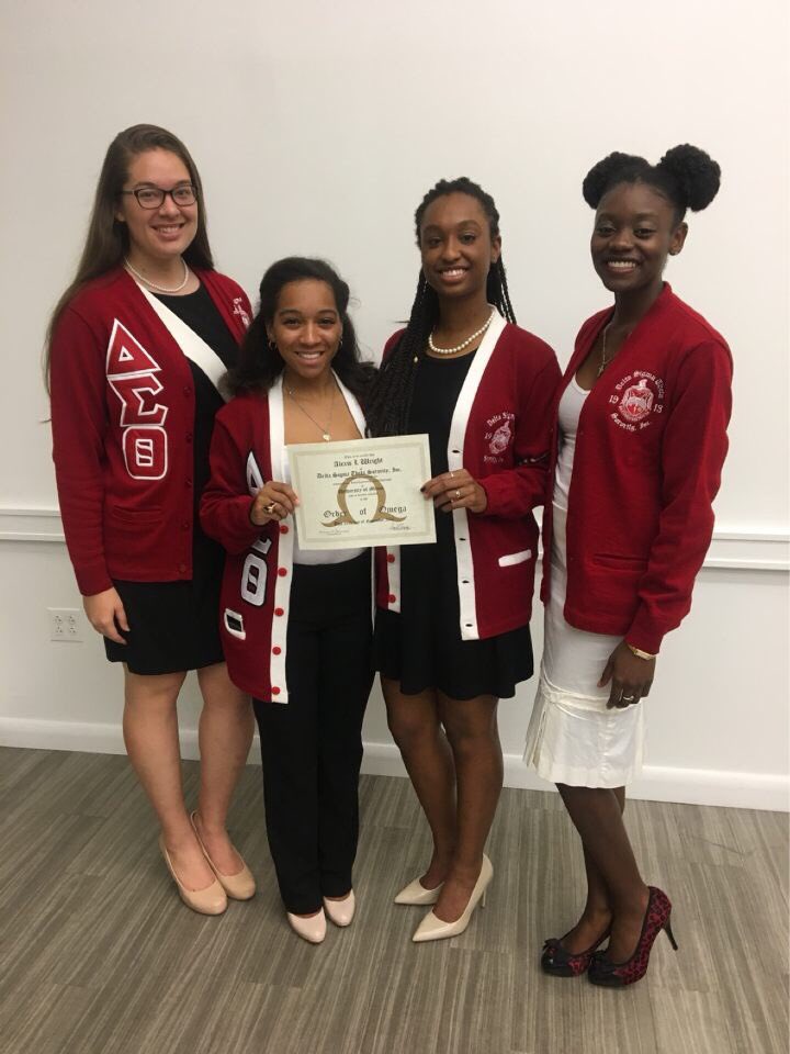 UMiamiDeltas's tweet photo. Congratulations to all 4 of these beautiful women on their initiation into the Alpha Chapter of Order of Omega. 🐘🐘🐘🐘#TPExcellence https://t.co/8BXLQaWsza
