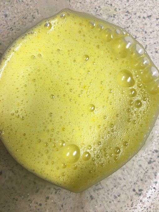 There's raw broccoli hiding in here #foodismedicine 🍋💗 https://t.co/nvI8QNzUv2<a href="/tag/foodismedicine"class="tags">#foodismedicine</a>