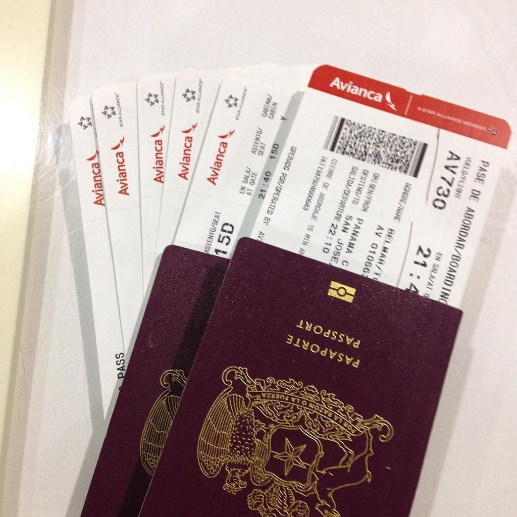 tbelmar's tweet photo. Se viene una larga noche!!!
#travel #viajes #aeropuertos #airportlife #lifestyle #liveride… https://t.co/tzRF90cA8V https://t.co/PLOpO663UR