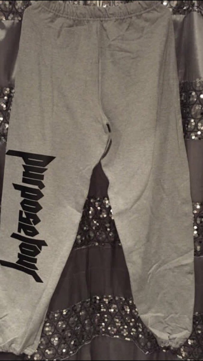 TheJBMerch's tweet photo. 👉🏼purpose pants giveaway👈🏼
follow us and retweet too win!!
also turn on my notifications⚠️
picking 2 winners at 50 retweets💙
@justinbieber https://t.co/YcxO3RmnSU