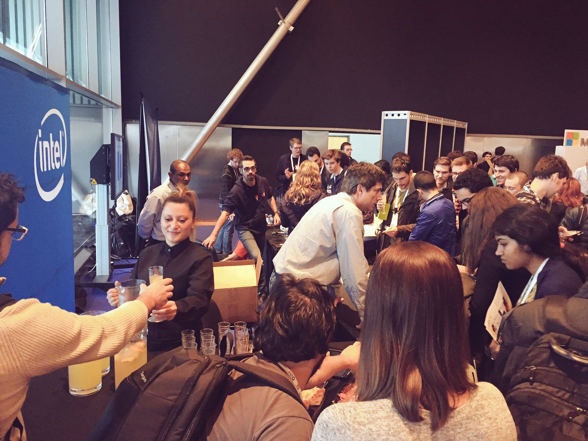 juliechoi's tweet photo. Sharing tapas and talking deep learning, ML and AI at our Intel Nervana Happy Hour @nervanasys #InteAI https://t.co/r0WMJYIgXV