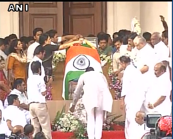 View image on Twitter