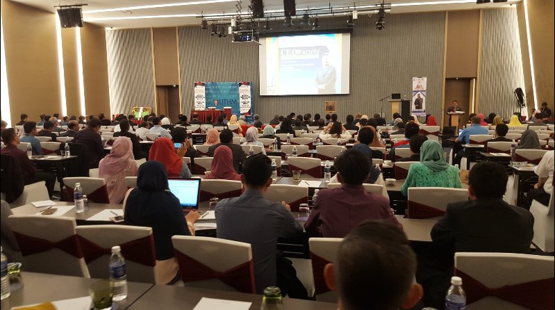 FlorisBoogaard's tweet photo. presenting 3D flood&heatmapping and river rehabiliation at #ISCEE researchresults from @hanze @tauw @UnescoIHE info: https://t.co/1Red98l25D https://t.co/TBEgXjNYtD