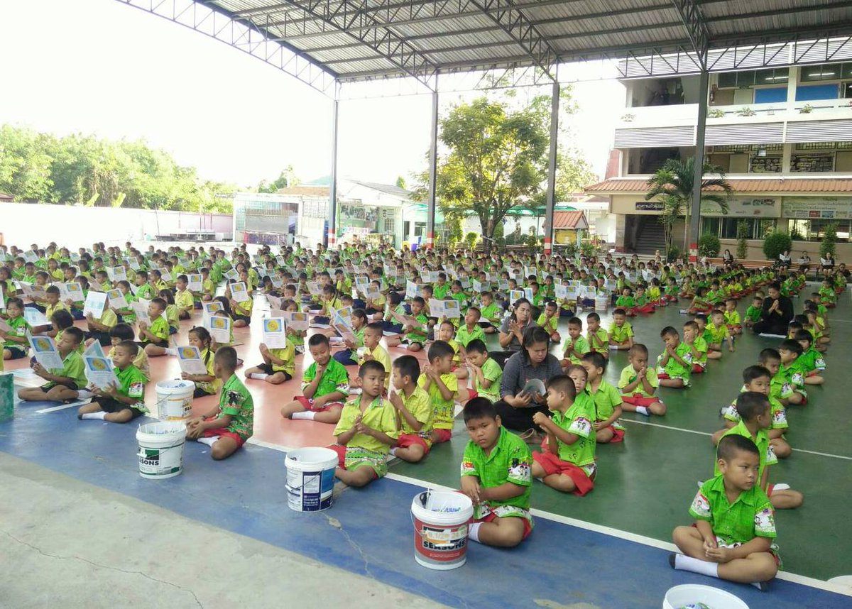 ibsclub's tweet photo. นักเรียนตัวน้อยๆ #โรงเรียนวัดบึงบัว กรุงเทพมหานคร จัดสวดมนต์บท #ธัมมจักกัปปวัตตนสูตร ช่วงเช้าในเวลาเข้าแถวรอบละ 577 จบ 
#VSTAR #Vstarproject https://t.co/w0vlaSpdJP