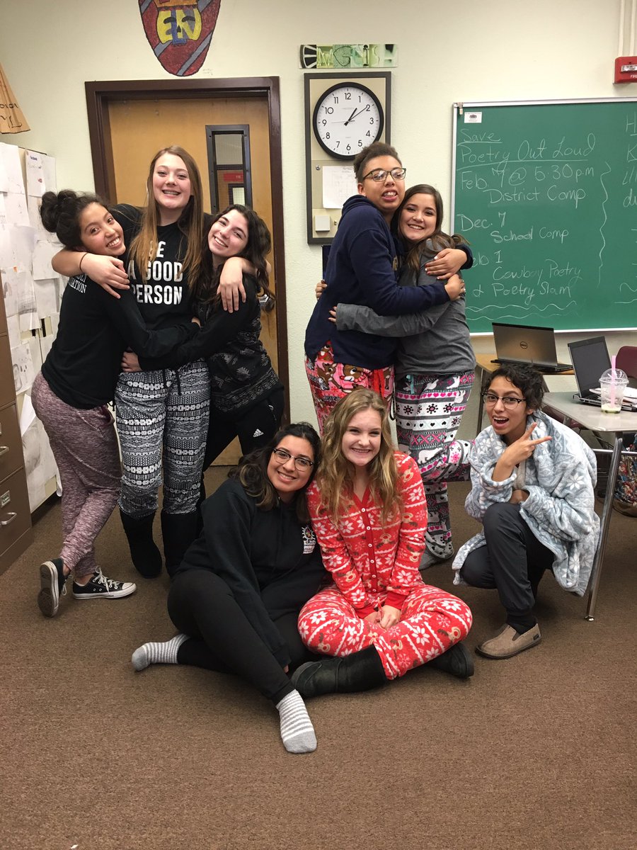 EhsPowWow's tweet photo. EHS PowWow reppin their jammies😻😁 don't forget your ugly Christmas sweater tomorrow!🎄 https://t.co/XdTXvWDOyk