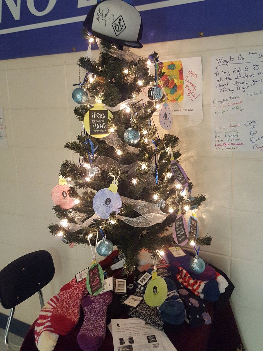 lcates3056's tweet photo. The true meaning of Christmas-caring for others. @mikesmithlive #vmslegocy @J_Renaissance #vancleavemiddleschoolrocks https://t.co/YLE0vVqnx5