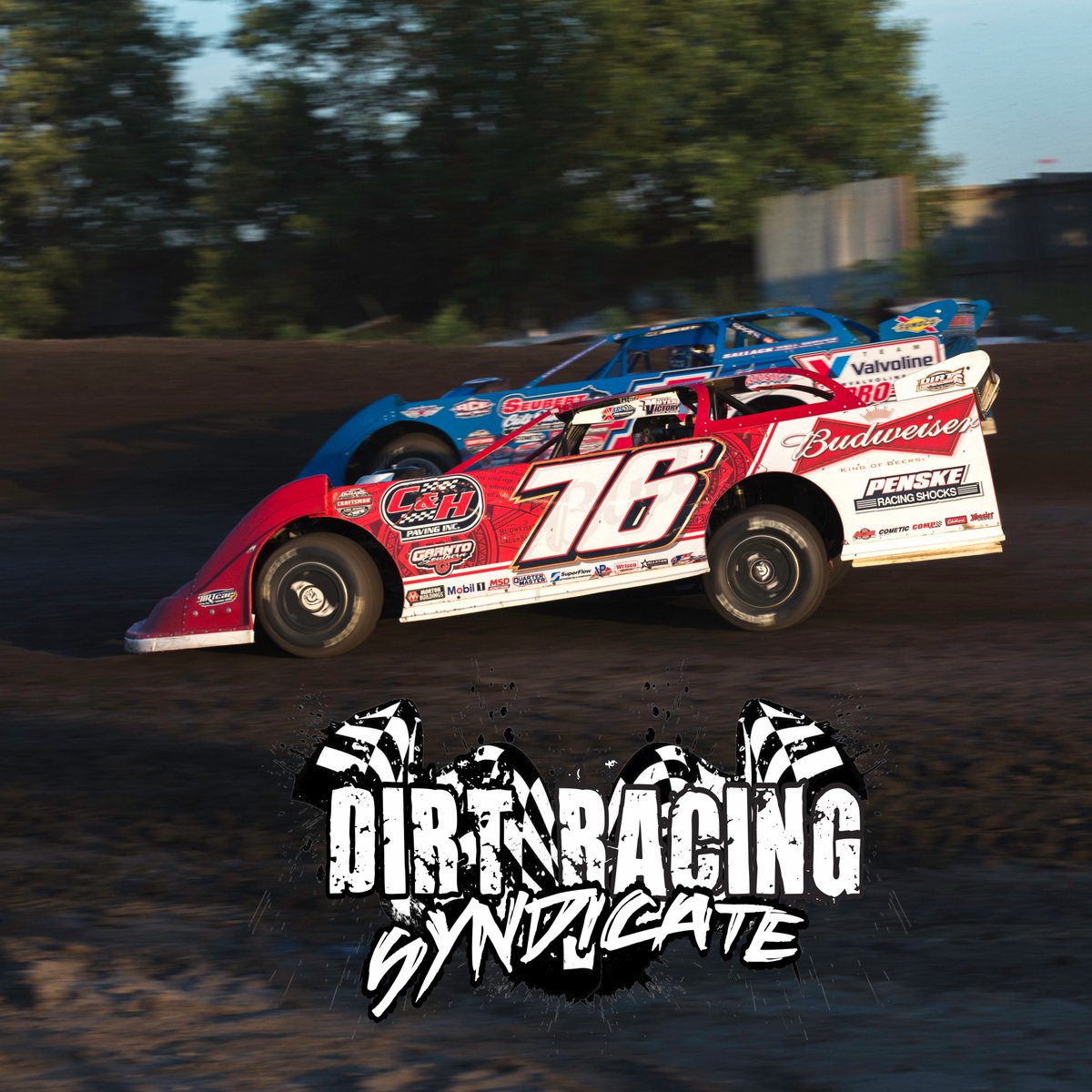 Adam_Mollenkopf's tweet photo. @Boverton76 under @Josh_Richards1 during @WoOLateModels action! #SpeedShot #DailyShotofSpeed #POTD #LateModel #DirtRacing https://t.co/t3wcU5lL3F