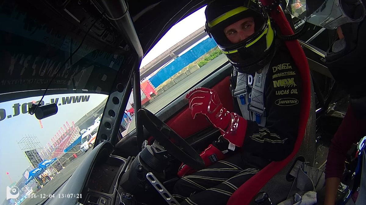 DDPAIDashCam's tweet photo. #DDPai with America Formula Drift pilot @mattfield777 at Dongguan Drift, @D1GRANDPRIX last weekend.
#minidashcam #DashCamera #DVR #Racing https://t.co/HbS6jFUc2a