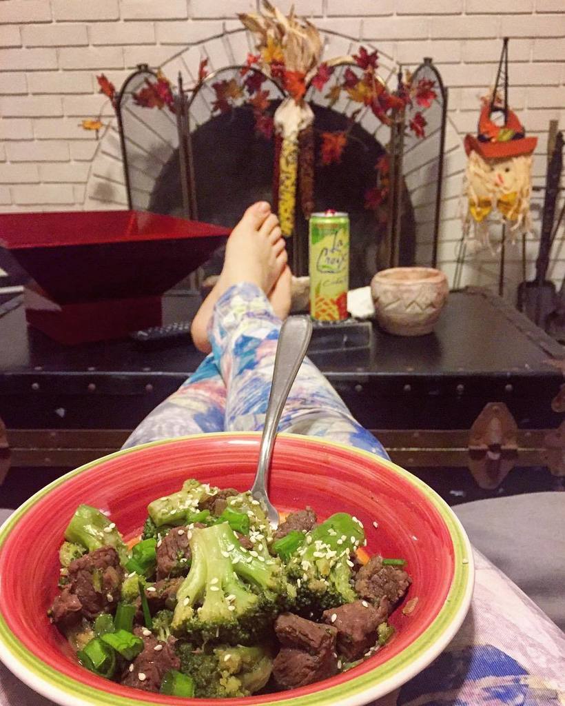 MaliaJacint's tweet photo. Ginger garlic beef & broccoli for dinner from my #cleaneatingguide to end this wonderful M… https://t.co/86vUKQfWCn https://t.co/m6y3FZcCIL
