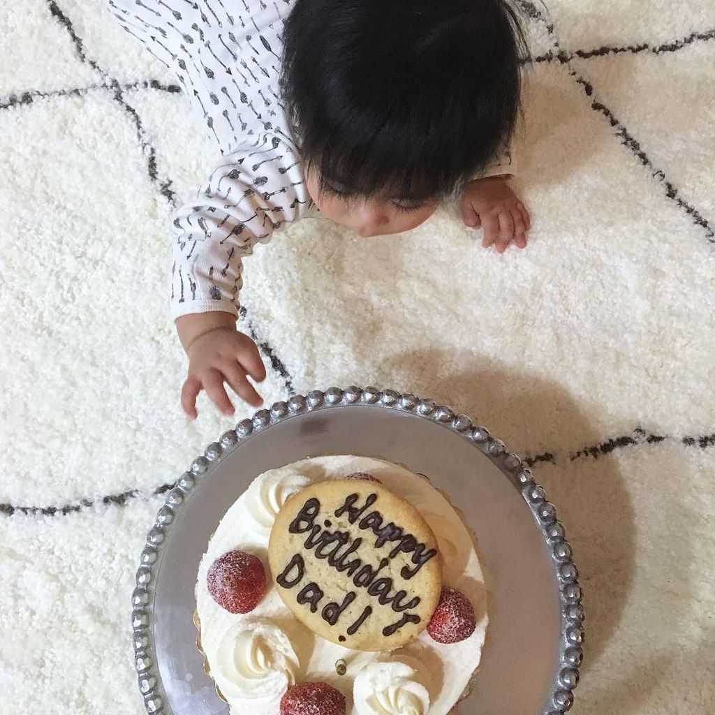 g12aceLee's tweet photo. Happy birthday to my partner in parenting! I'm so glad you were born, because without you … https://t.co/ez6p45xO6P https://t.co/SjYxc7hI2u