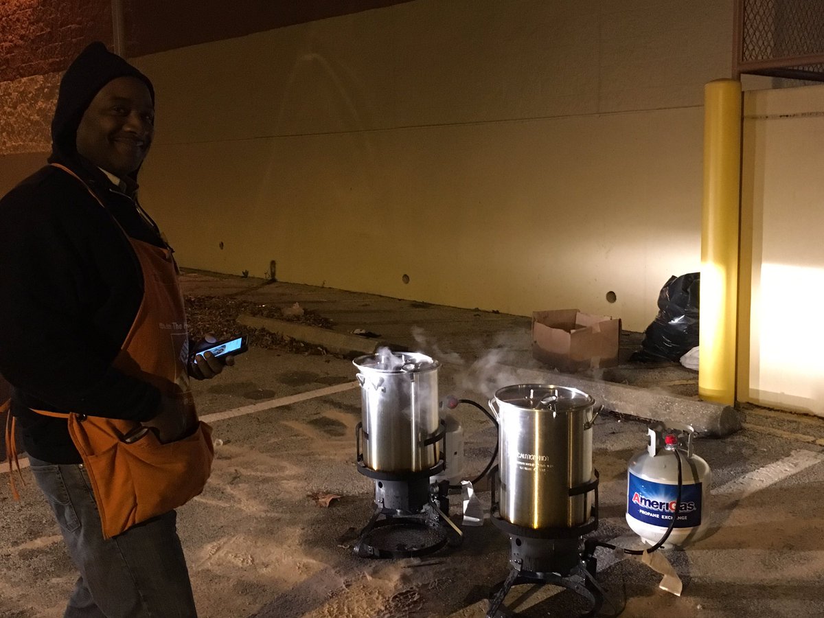 Late night turkey 🦃 cooking for my amazing night team <a href="/atomant66/">anthony stokes</a> <a href="/tmccarthy095/">Tim McCarthy</a> @blondemonkey71