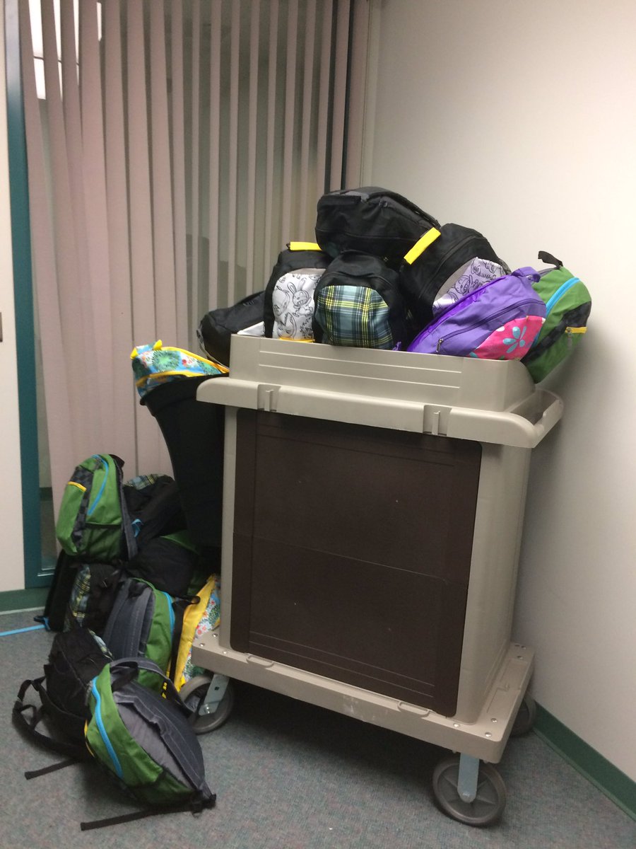 Homeless__Youth's tweet photo. 60 bags with food, socks &amp; sweater to help Langley's homeless youth in the upcoming winter break. Thanks to all who helped make this happen! https://t.co/82Z004Rn3y