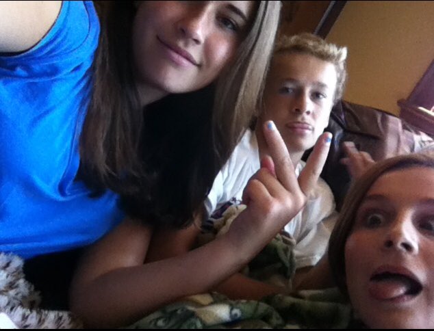 soverturf3's tweet photo. Happy birthday @brooke_ament! Have a good one man🎊#middleschoolsquad😎 https://t.co/pBkEg1CXpl