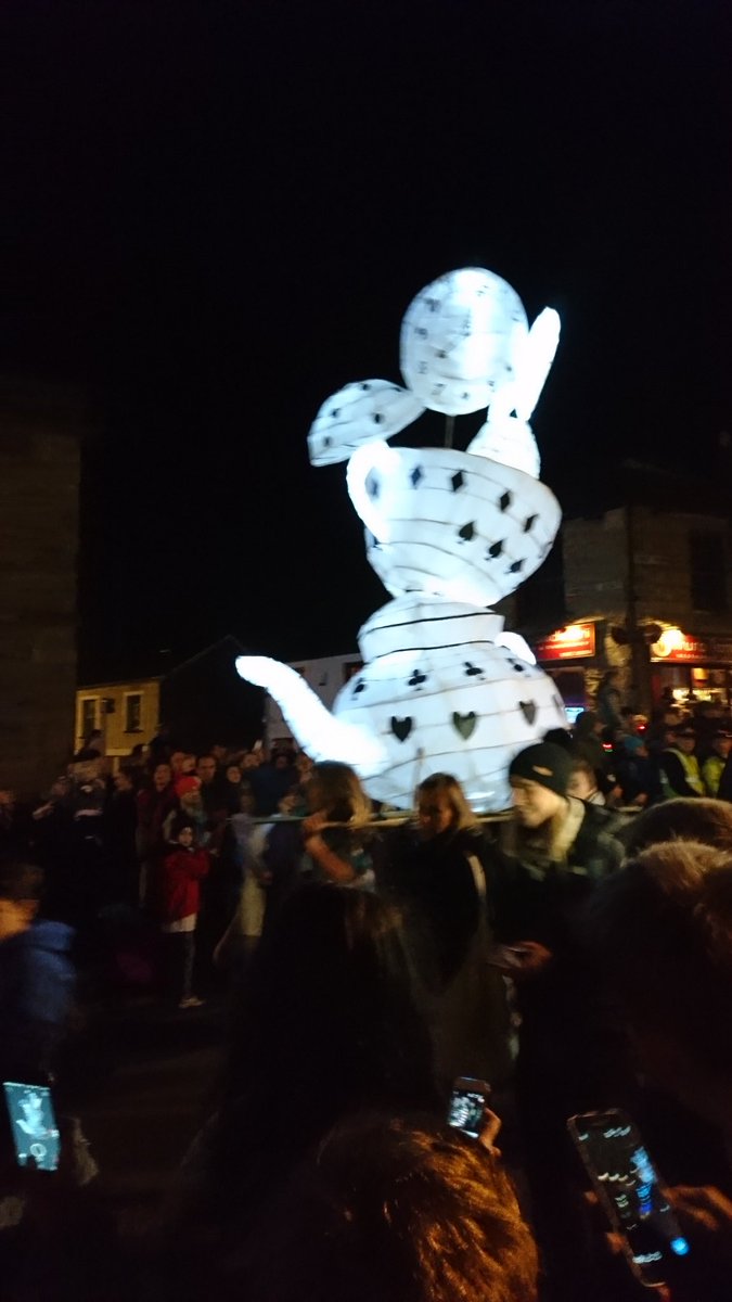 ARGilbertDesign's tweet photo. Beautiful evening last night in #Truro for the #cityoflights #ourgreatlittlecity https://t.co/72OpdUI5y4