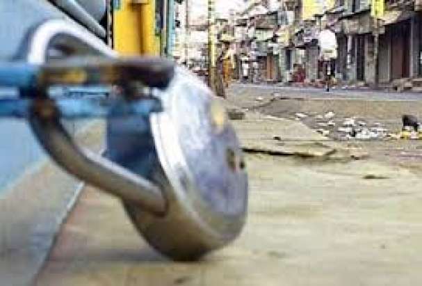 mathrubhumi's tweet photo. Co-operative crisis: LDF hartal on Monday https://t.co/a6SdHbXesF #LDFhartal https://t.co/dacTLQtTv7