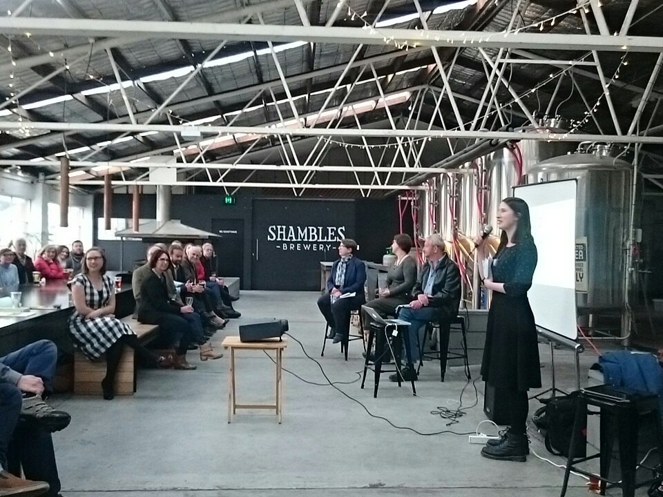 <a href="/lidnicholson/">Lydia Nicholson</a> introduces a great crowd to the concept of #history. 

#pintofhistory #hobart <a href="/ShamblesBrewery/">Shambles Brewery</a>