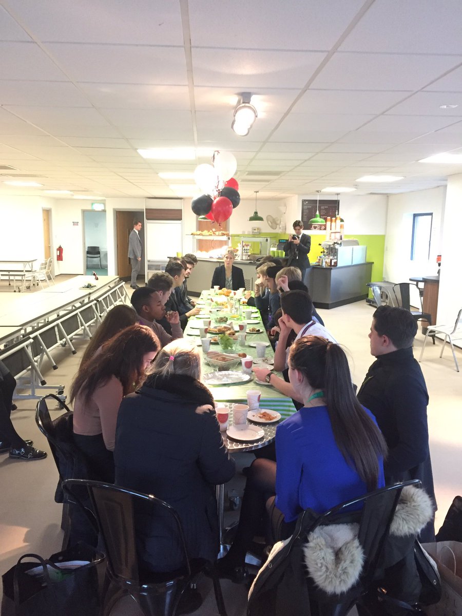 rw_school's tweet photo. Our Headteacher, Ms Spence, enjoying breakfast with some of our outstanding Sixth Form students. #StudentVoice https://t.co/YK1C1025GC