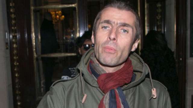 RoyBasanta's tweet photo. Liam Gallagher. Músico, 60 años. https://t.co/yTyD3fGyLo