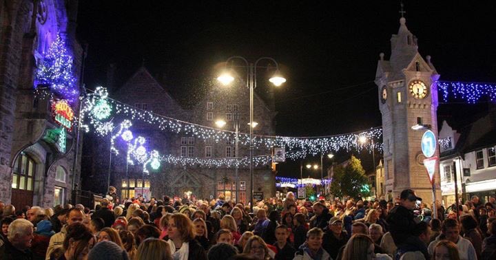 LlangefniEnt's tweet photo. Just one day to go until we switch on the #Christmaslights in #Llangefni! FREE ENTRY! https://t.co/qITbB2qpiR