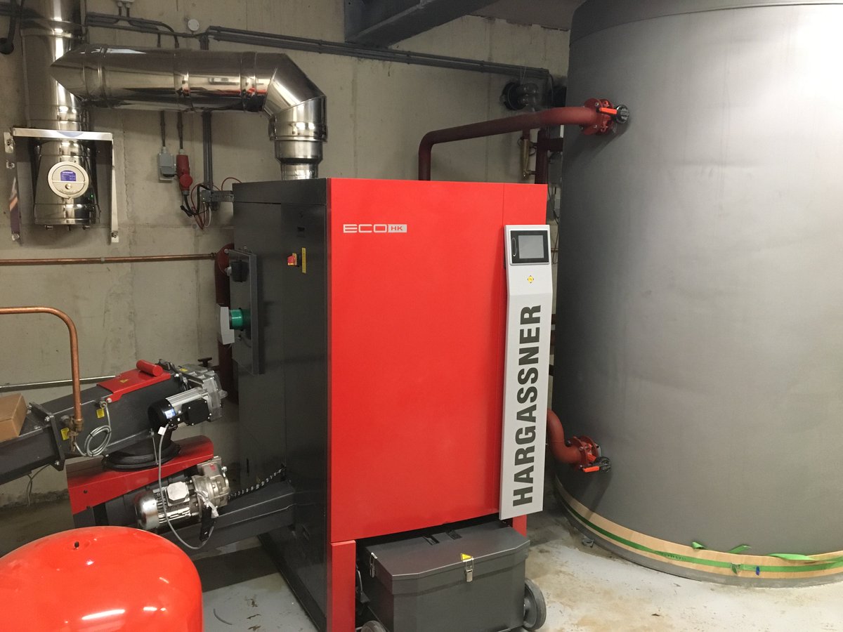 <a href="/NiehofBV/">Niehof BV, Lattrop</a> heeft de nieuwe houtverbrandingsinstallatie in gebruik genomen,waarmee onze gebouwen geheel verwarmd worden op eigen bouwhoutafval