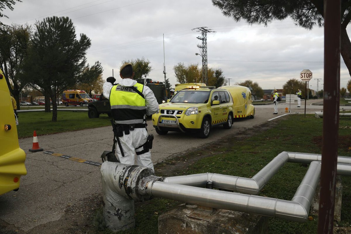 UMEgob's tweet photo. La coordinación con todos los servicios de emergencias participantes es esencial para el desarrollo del simulacro #epRiegosTecnologicos https://t.co/6edBp8x8ul