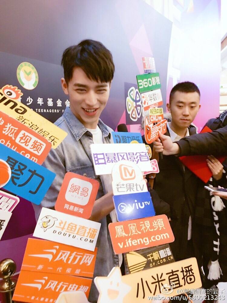 JiaPasH's tweet photo. อหหหห ยิ้มให้ขนาดเน๊ เป็นกุกุตาย https://t.co/co4uxabWal