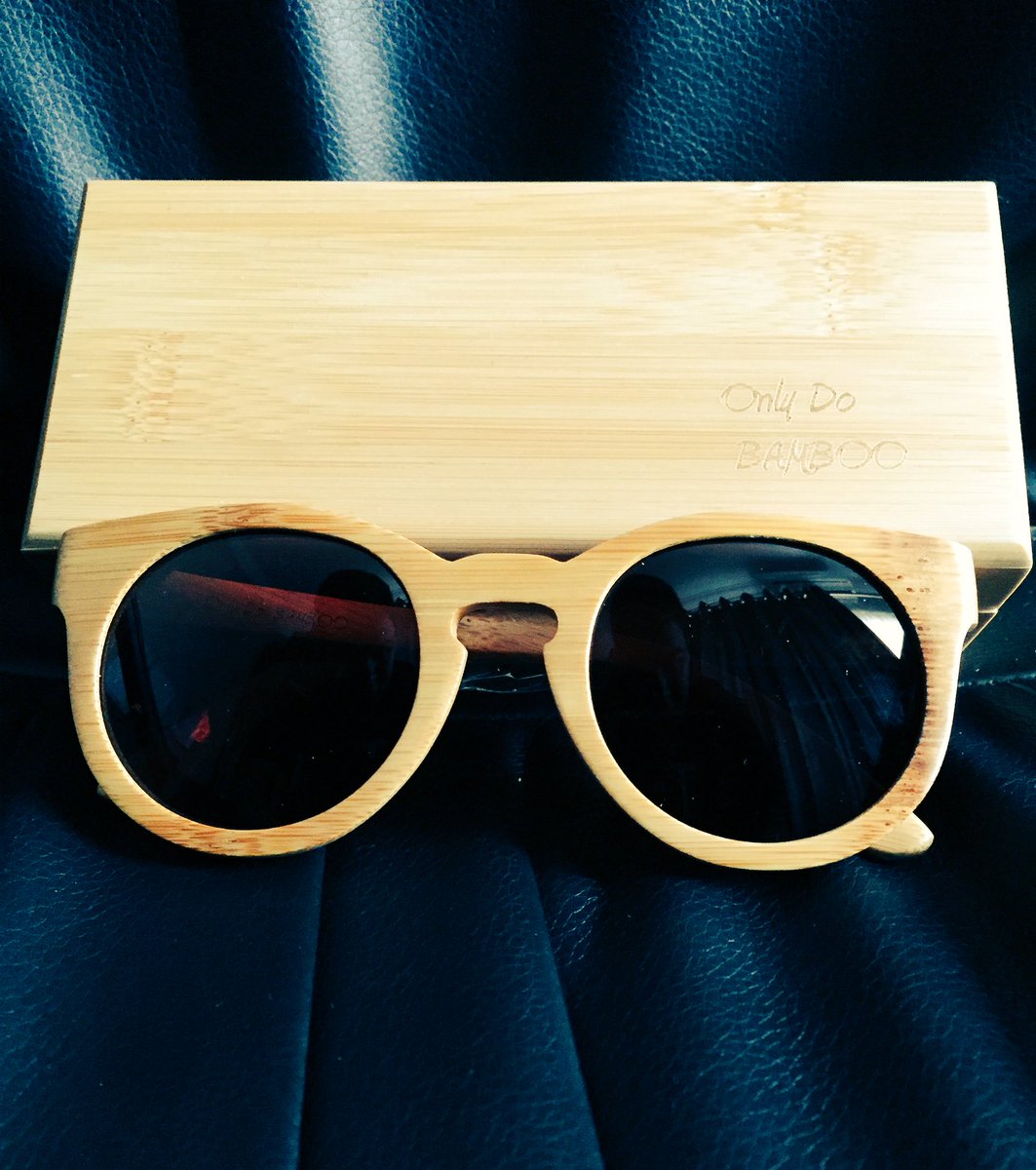 AdoreMinions's tweet photo. @Simplypalesa & @HisenseSA This is my #UltimateAccessory #UltimateElegance#WINSimplyxHisense https://t.co/d03vUPZVxY