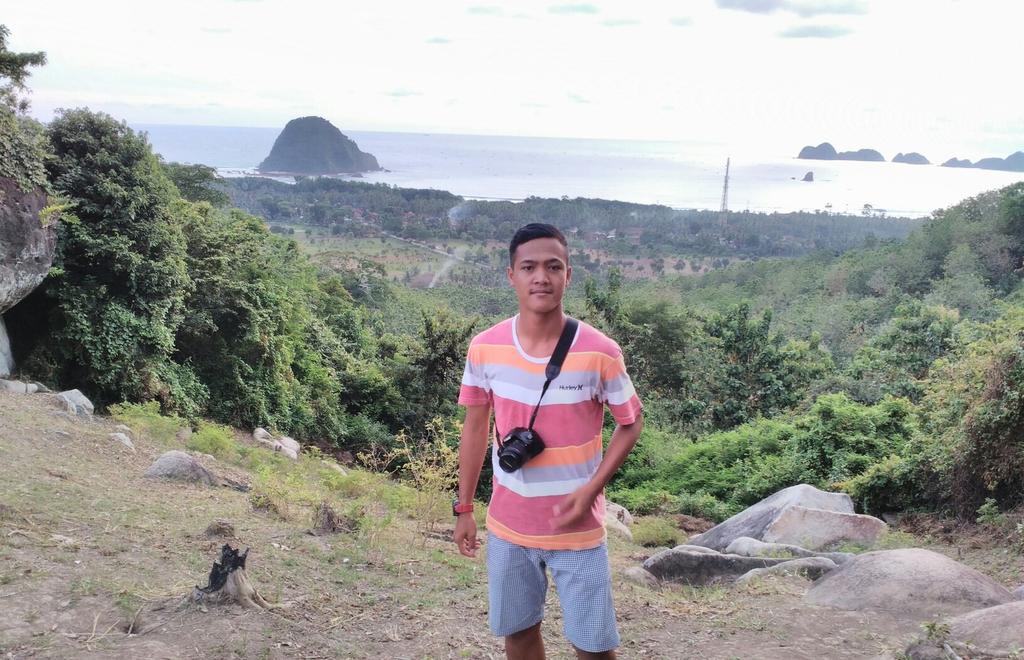 micco_sa7's tweet photo. Nah yg di belakang sana.. Pantai pulau merah guys... Gak usah jauh" kalo cuma buat seneng",,
#pulaumerah
#banyuwangi https://t.co/jX4jqV8bsC