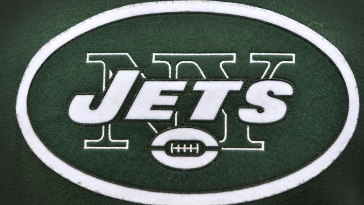 zesty_jets's tweet image. Video: SNYs #RayLucas volunteers at Camp Fatima sny.tv/jets/news/vide…