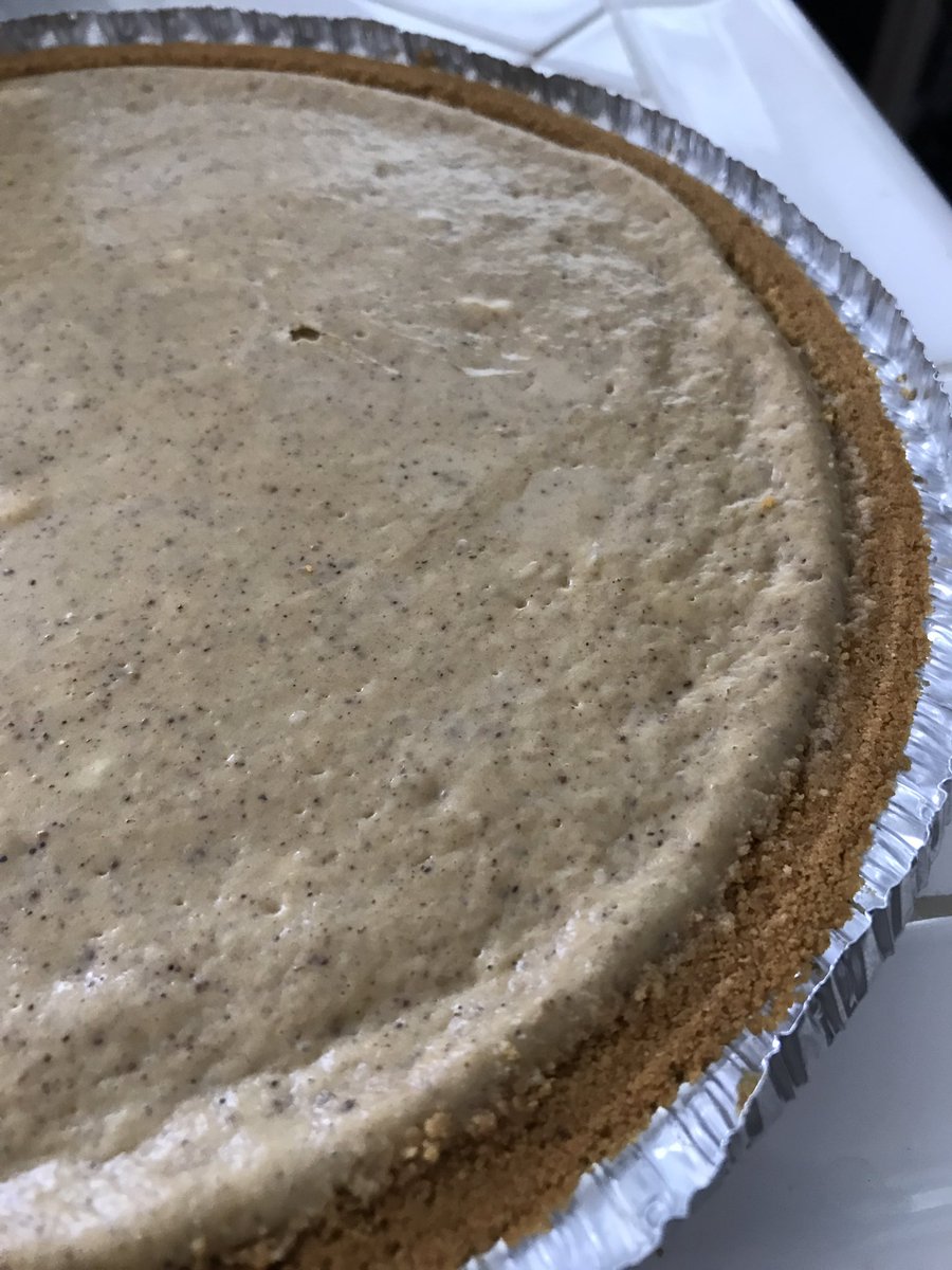 MelissaDumaz's tweet photo. All my desserts are done! Sweet potato pie, peach Cobbler & pumpkin cheesecake. All desserts are #plantbased #dairyfree #soyfree #ILuvToCook https://t.co/W0gvQZjw2E