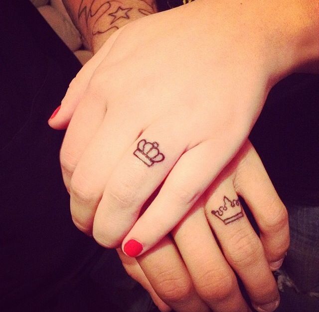 40 King & Queen Tattoos That Will Instantly Make Your Relationship Official  - TattooBlend