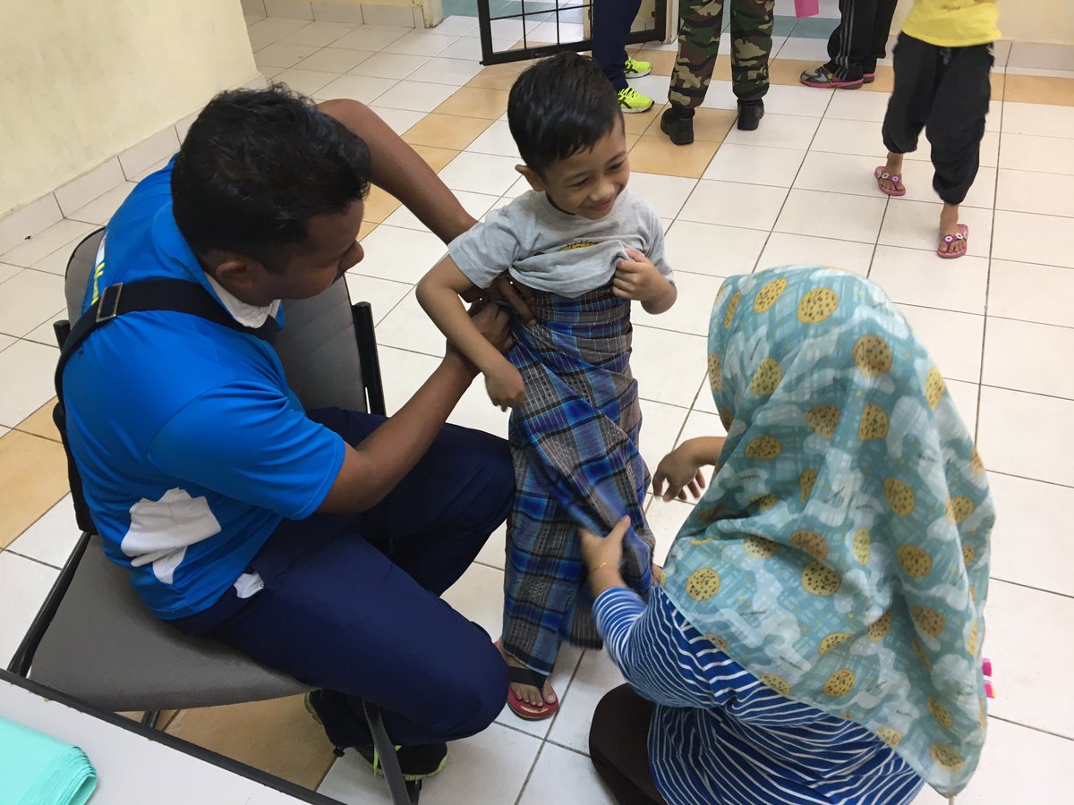 KDSM_PASKAL's tweet photo. Syukur 25 Safar 1438/24Nov16 Acara Sunathon kpd anak2 Islam dan bukan Islam. Semoga disucikn amal ibadah @tldm_rasmi @mawilla2 https://t.co/H77zxOI0iH