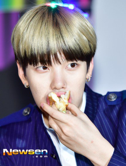 WithTSBAPBY's tweet photo. [NEWS PIC] 161124 ZELO :: B.A.P @ play J 's weekly Idols #2 https://t.co/PUf5SUe5jx