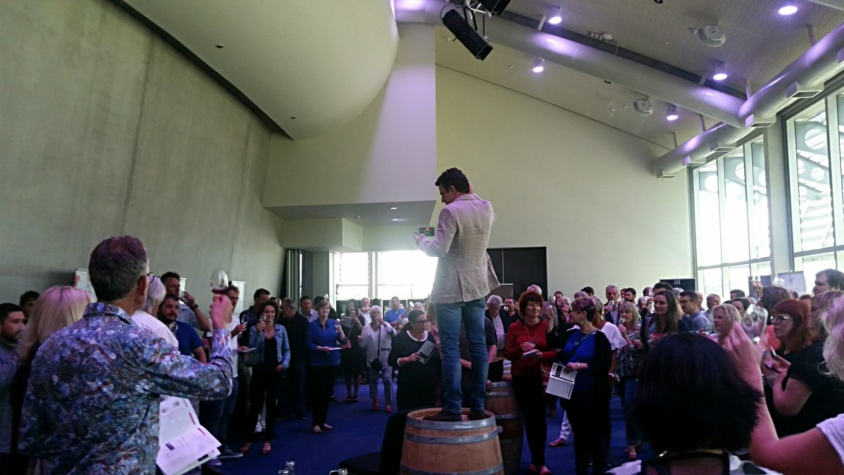 SophieDools's tweet photo. Great speech Clive! Grand tasting is going down a treat #nzwine #winelove #winemarlborough @winosliquor https://t.co/CkAjJlI8m1