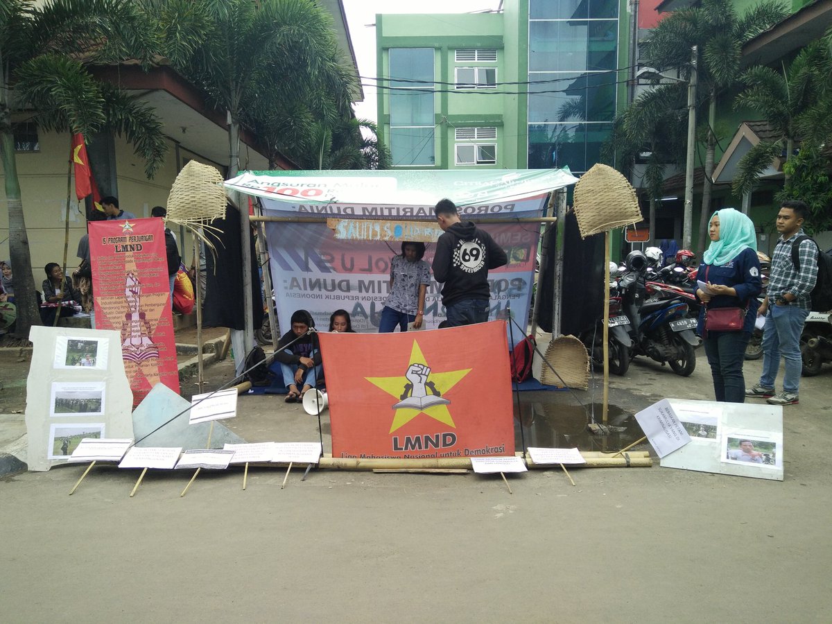 Sedang berlangsung suara aksi LMND "Lawan Penistaan Terhadap Gerakan Rakyat Dari Kejahatan Aparatur Negara"