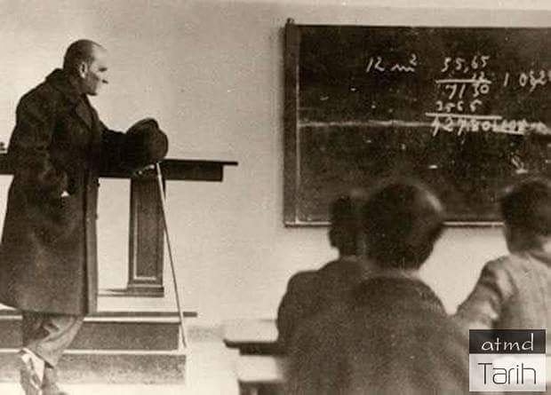 atmdtarih's tweet photo. - Dünyanın her yerinde öğretmenler toplumun en özverili ve en saygıdeğer öğeleridir. | Başöğretmen Mustafa Kemal ATATÜRK
#ÖğretmenlerGünü  ❤ https://t.co/cAkmNRGqDF